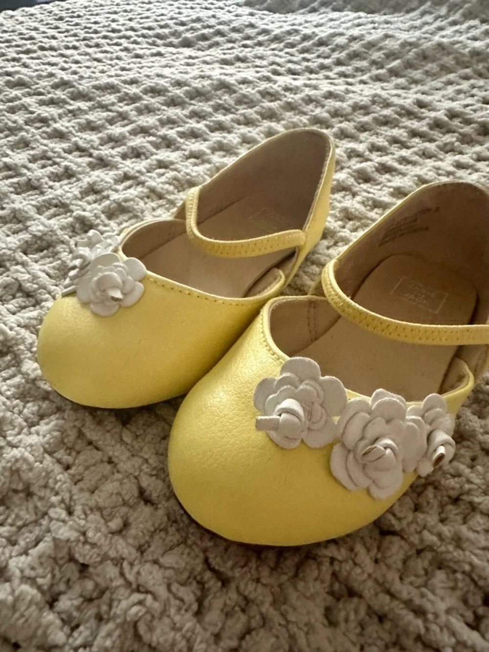 Yellow Leather Floral Mary Jane Shoes Toddler Girls Size 7